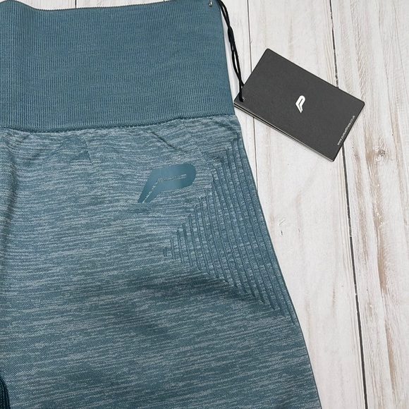 NWT. Pursue Fitness ADAPT seamless shorts.  Size MEDIUM.  Color: Slate Blue - Picture 5 of 11